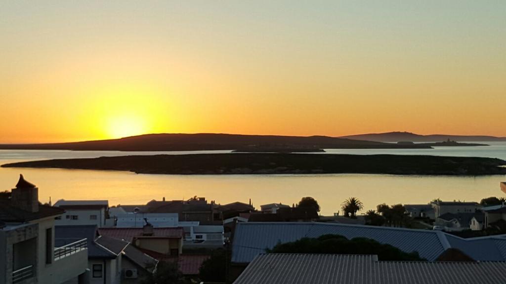Seagulls Guest House Langebaan Exteriör bild